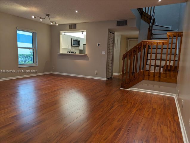 3446 Oak Dr, Hollywood, FL 33021