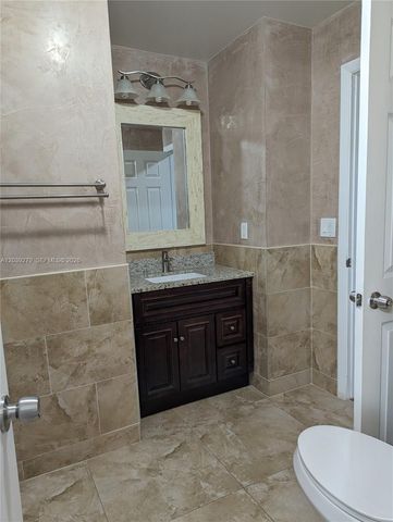 3446 Oak Dr, Hollywood, FL 33021