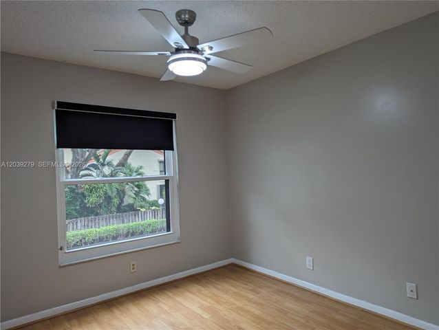 3446 Oak Dr, Hollywood, FL 33021