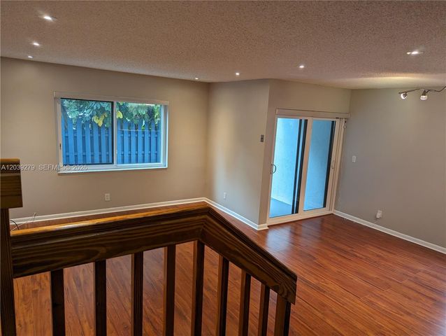 3446 Oak Dr, Hollywood, FL 33021