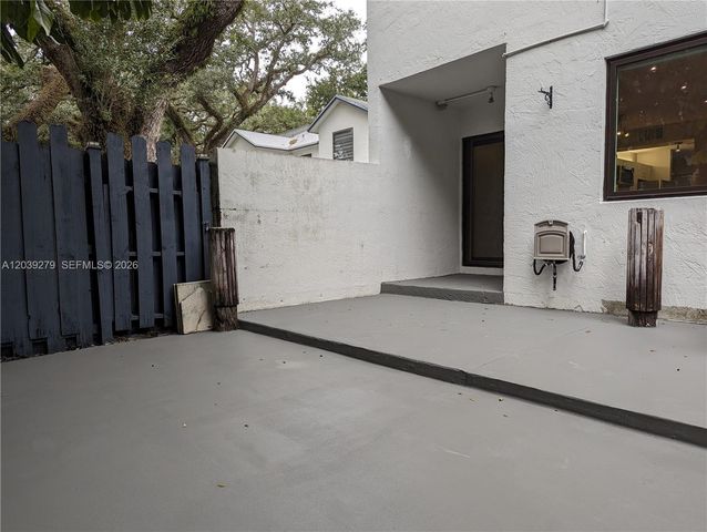 3446 Oak Dr, Hollywood, FL 33021