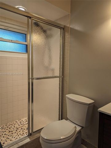 3446 Oak Dr, Hollywood, FL 33021