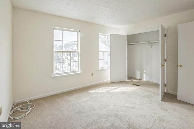 109 GATEWAY DR, Newark, DE 19711