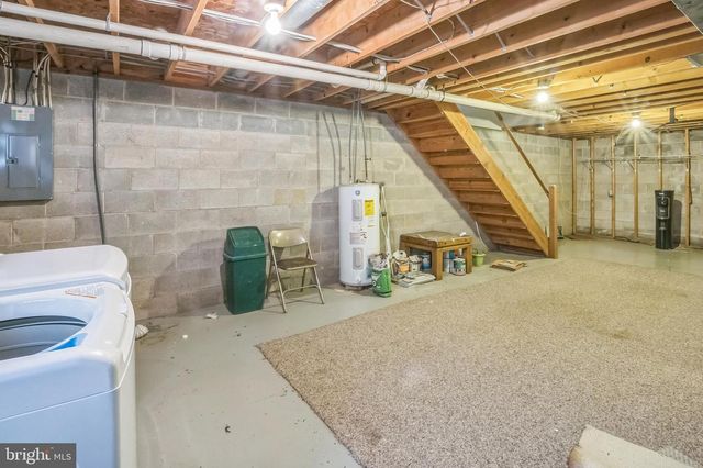 109 GATEWAY DR, Newark, DE 19711