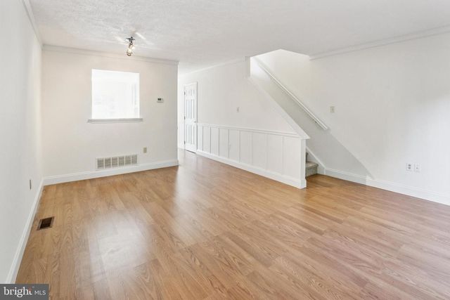 109 GATEWAY DR, Newark, DE 19711