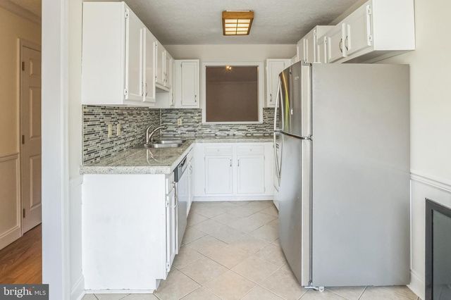 109 GATEWAY DR, Newark, DE 19711