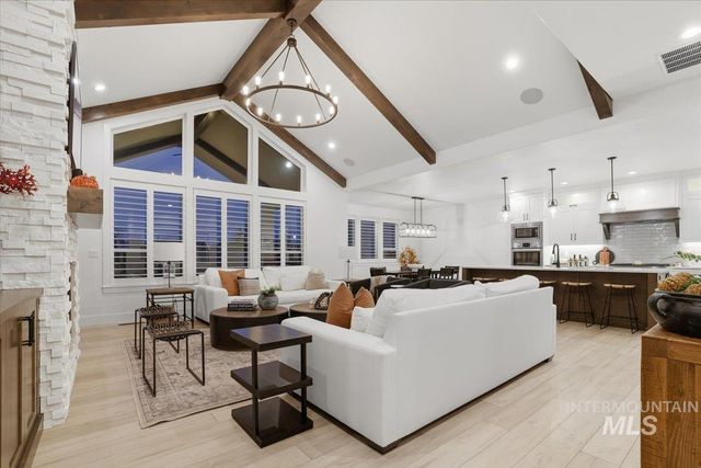 5906 N Schumann Ln, Meridian, ID 83646