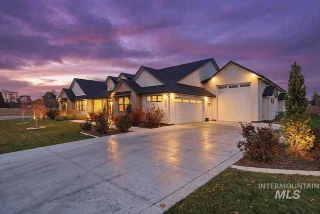 5906 N Schumann Ln, Meridian, ID 83646