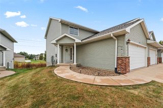 2605 Greenway Court, Marion, IA 52302