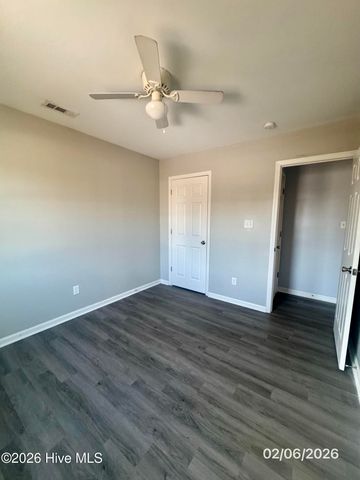 203 W Volant Street, Hubert, NC 28539