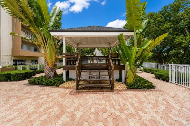 7745 SW 86th St D-118, Miami, FL 33143