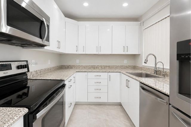 7745 SW 86th St D-118, Miami, FL 33143