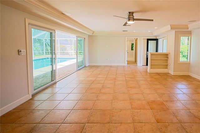606 OWL WAY, Sarasota, FL 34236