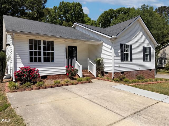 301 Hocutt Drive, Clayton, NC 27520