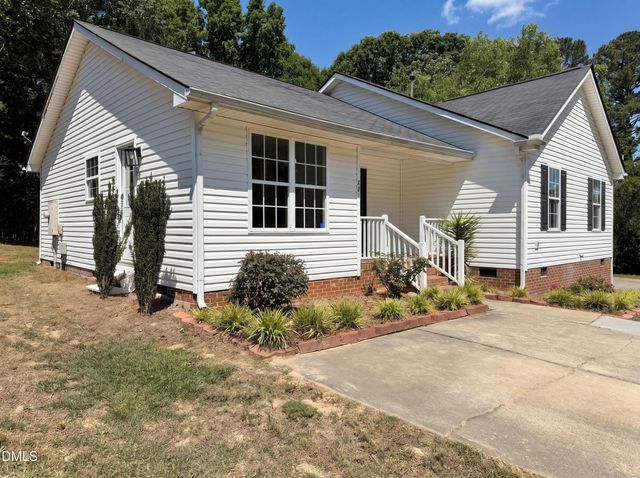 301 Hocutt Drive, Clayton, NC 27520