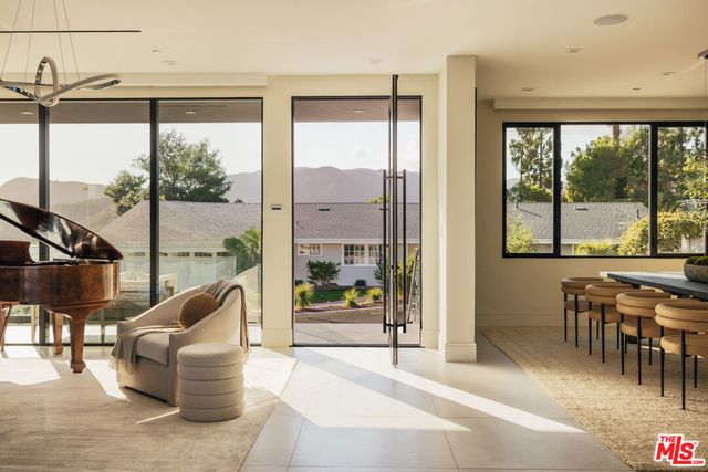 2162 Westridge Road, Los Angeles, CA 90049