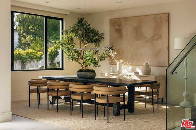 2162 Westridge Road, Los Angeles, CA 90049