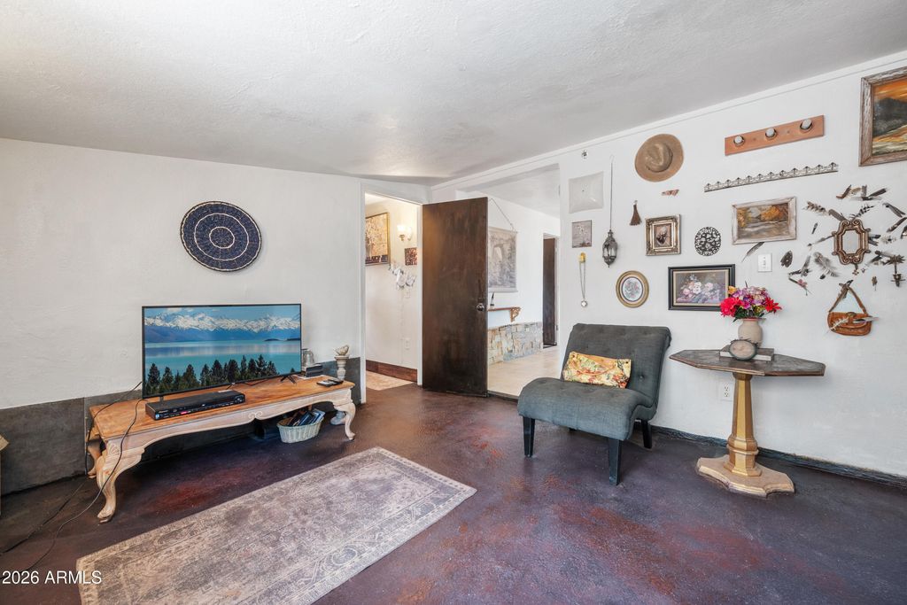 Image 10 of property listing at 4911 E BEVERS Street, Sierra Vista, AZ 85650