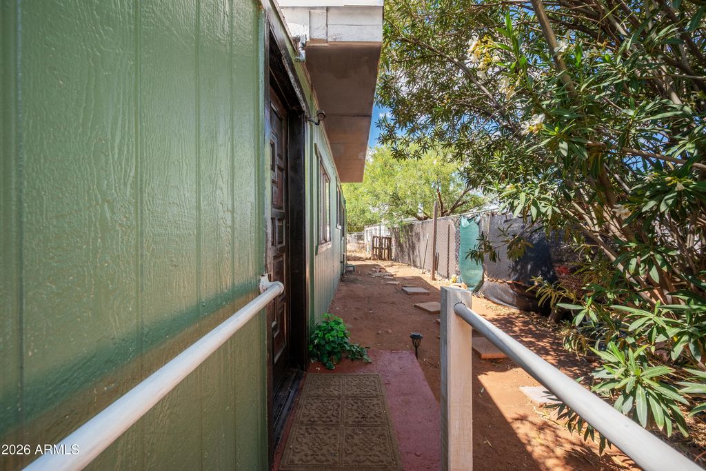 Image 29 of property listing at 4911 E BEVERS Street, Sierra Vista, AZ 85650