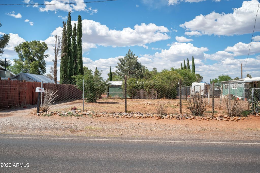 Image 6 of property listing at 4911 E BEVERS Street, Sierra Vista, AZ 85650