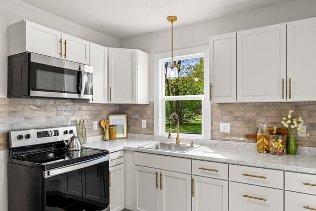 1015 Euclid Avenue, Des Moines, IA 50313
