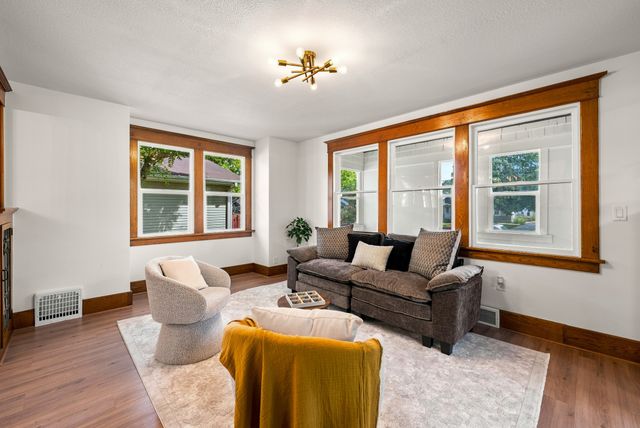 1015 Euclid Avenue, Des Moines, IA 50313