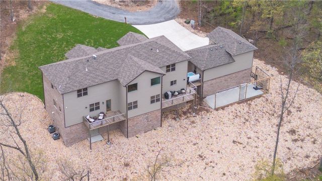 8 Jimmy Lane, Bella Vista, AR 72715