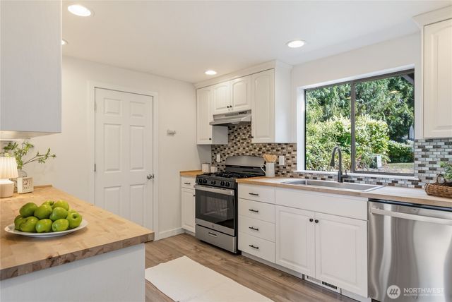 22581 NE State Rt 3, Belfair, WA 98528