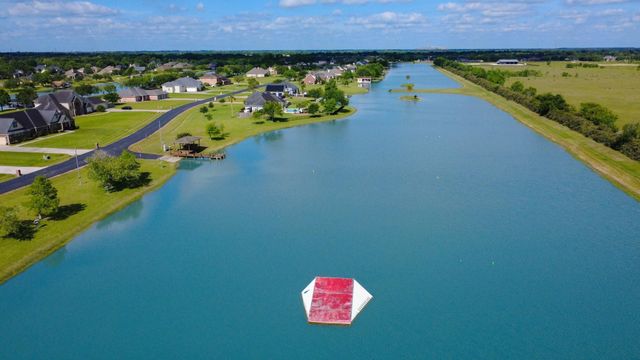 226 Lago Circle Drive N, Santa Fe, TX 77517