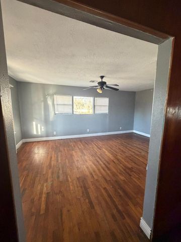 801 Avenue A, South Houston, TX 77587