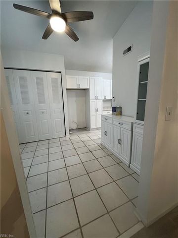 908 Chatsworth DR, Newport News, VA 23601