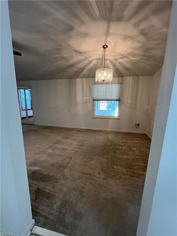 908 Chatsworth DR, Newport News, VA 23601