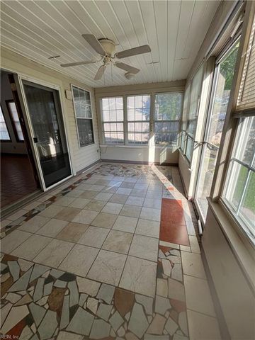 908 Chatsworth DR, Newport News, VA 23601