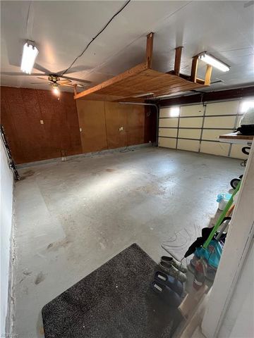 908 Chatsworth DR, Newport News, VA 23601