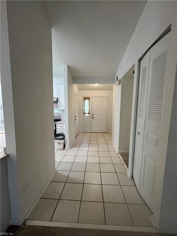 908 Chatsworth DR, Newport News, VA 23601