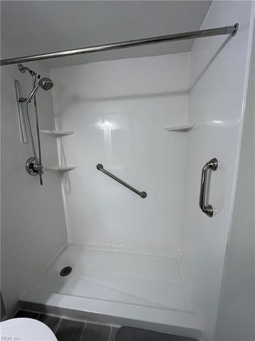 908 Chatsworth DR, Newport News, VA 23601