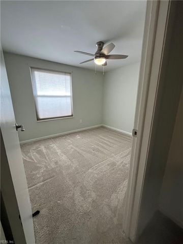 908 Chatsworth DR, Newport News, VA 23601