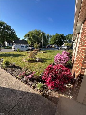 908 Chatsworth DR, Newport News, VA 23601