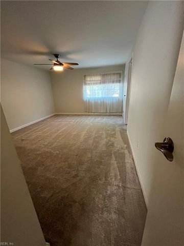 908 Chatsworth DR, Newport News, VA 23601