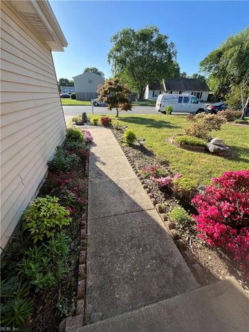 908 Chatsworth DR, Newport News, VA 23601
