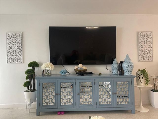 1446 Hayes Street 4, Hollywood, FL 33020