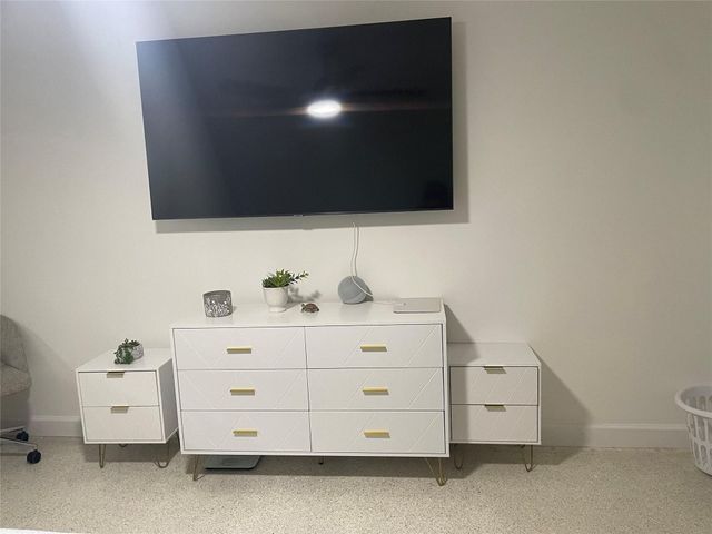 1446 Hayes Street 4, Hollywood, FL 33020