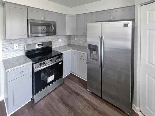 4296 Oakwind Drive, Columbus, OH 43207