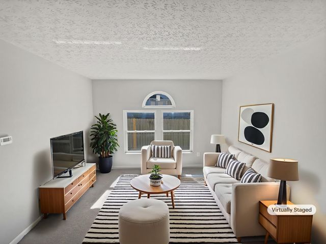 4296 Oakwind Drive, Columbus, OH 43207