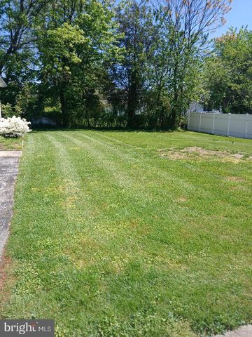 640 WYNDOM TER, Holmes, PA 19043