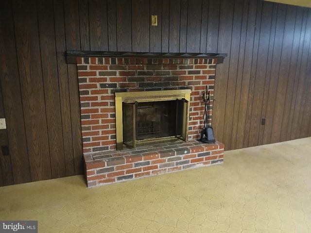 640 WYNDOM TER, Holmes, PA 19043
