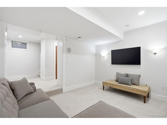 664 N Corona St, Denver, CO 80218