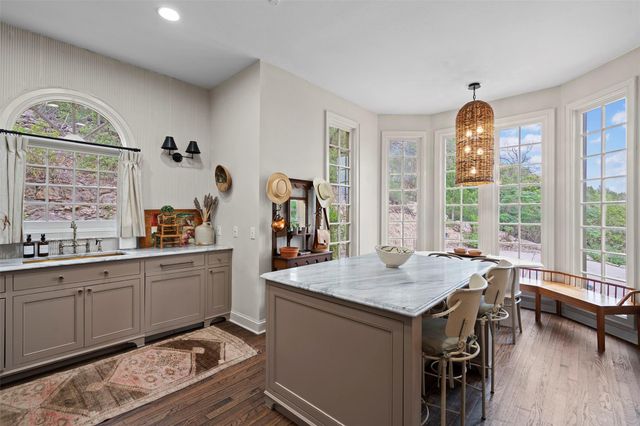 6203 Ledge Mountain DR, Austin, TX 78731