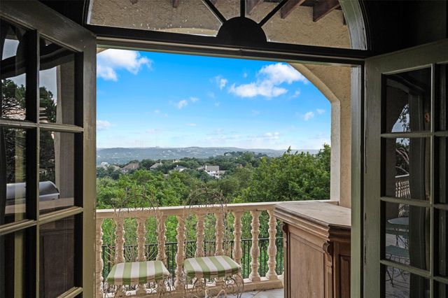 6203 Ledge Mountain DR, Austin, TX 78731