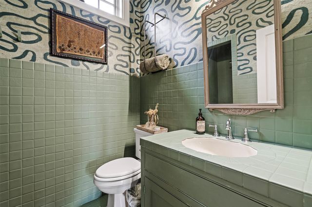 6203 Ledge Mountain DR, Austin, TX 78731